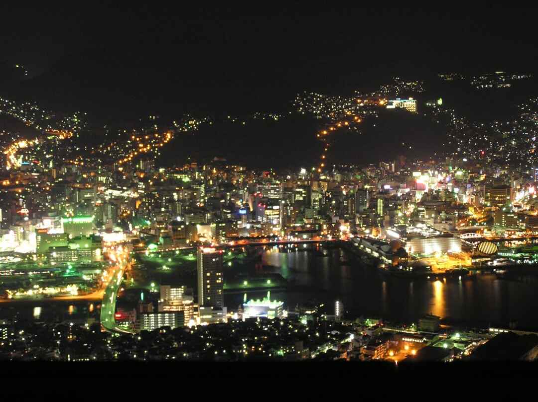 長崎市の稲佐山の夜景
