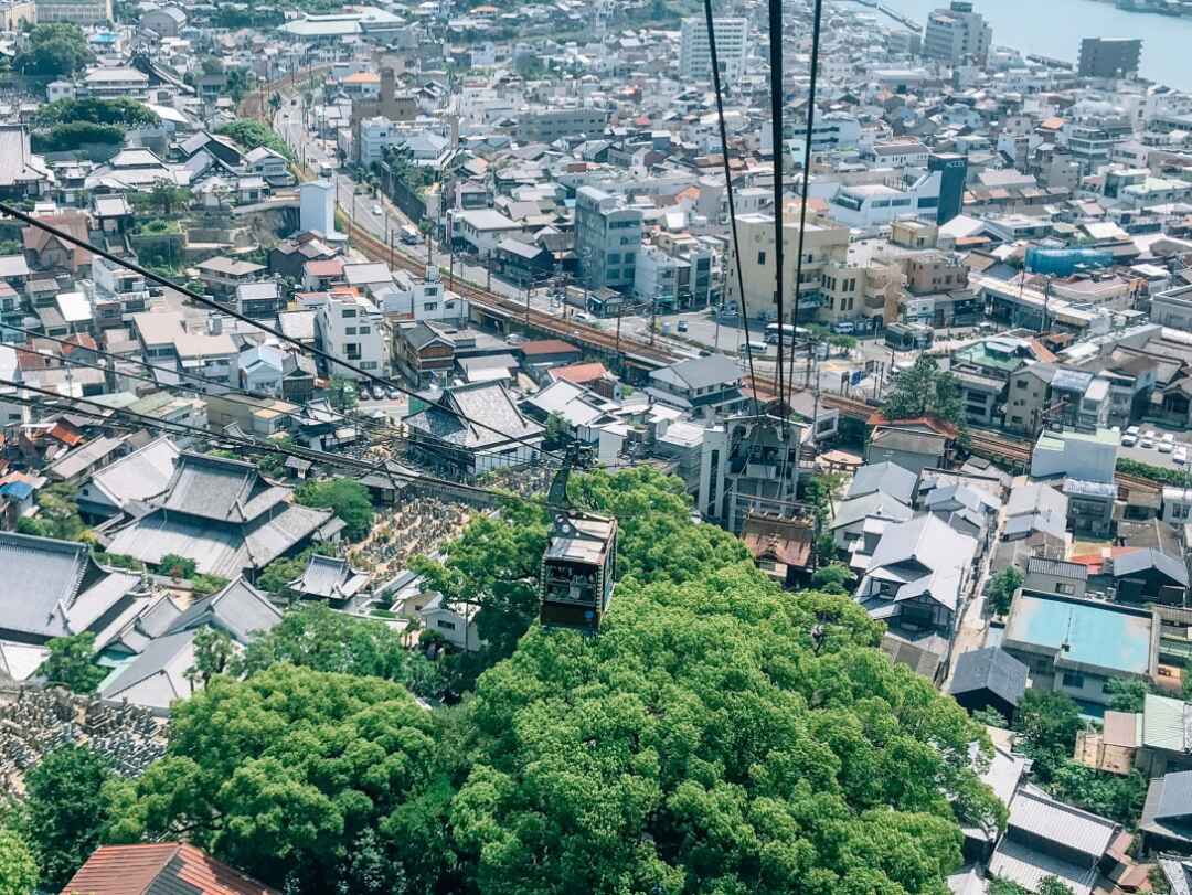 広島 きっと好きになる 尾道のまちを歩くカメラ旅 フォトスポットの本棚