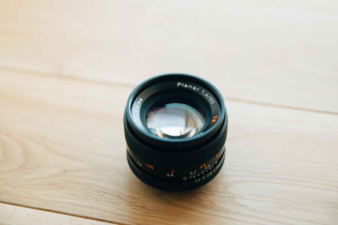 Carl Zeiss カールツァイス Planar プラナー 50mm F/1.4 T* マニュアルフォーカス レンズ (oku983