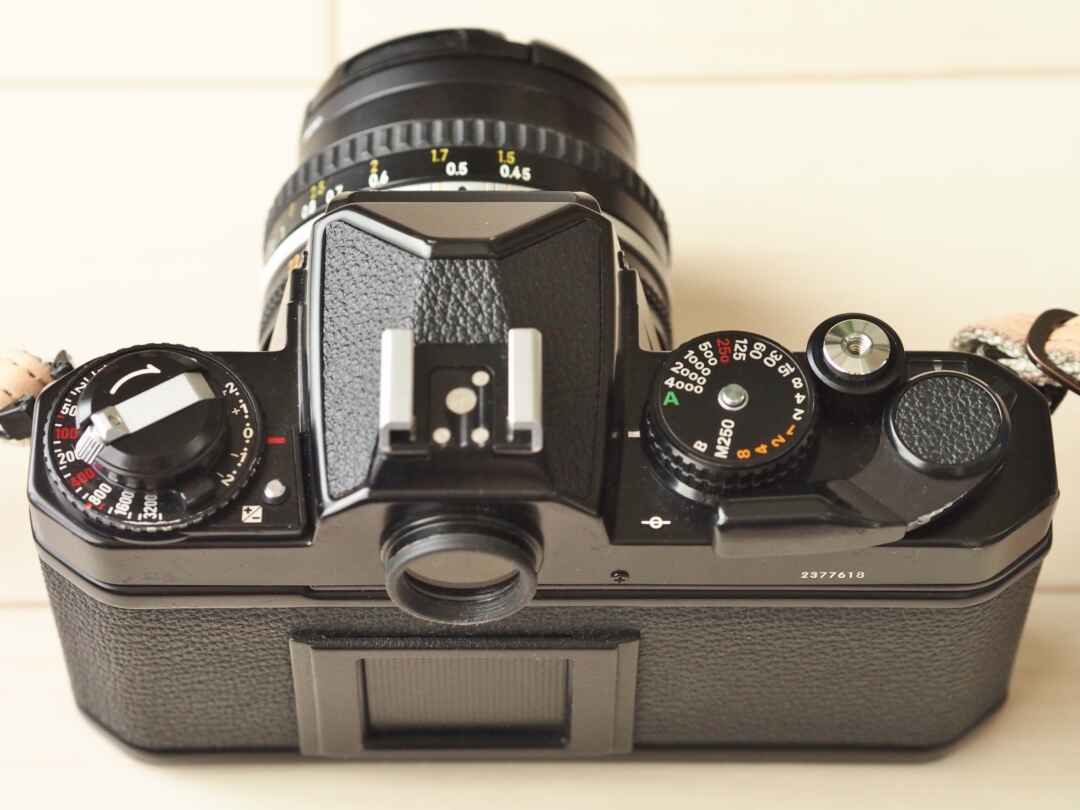 シンプルだけどとっても優秀！ Nikonのフィルムカメラ『Nikon FE2