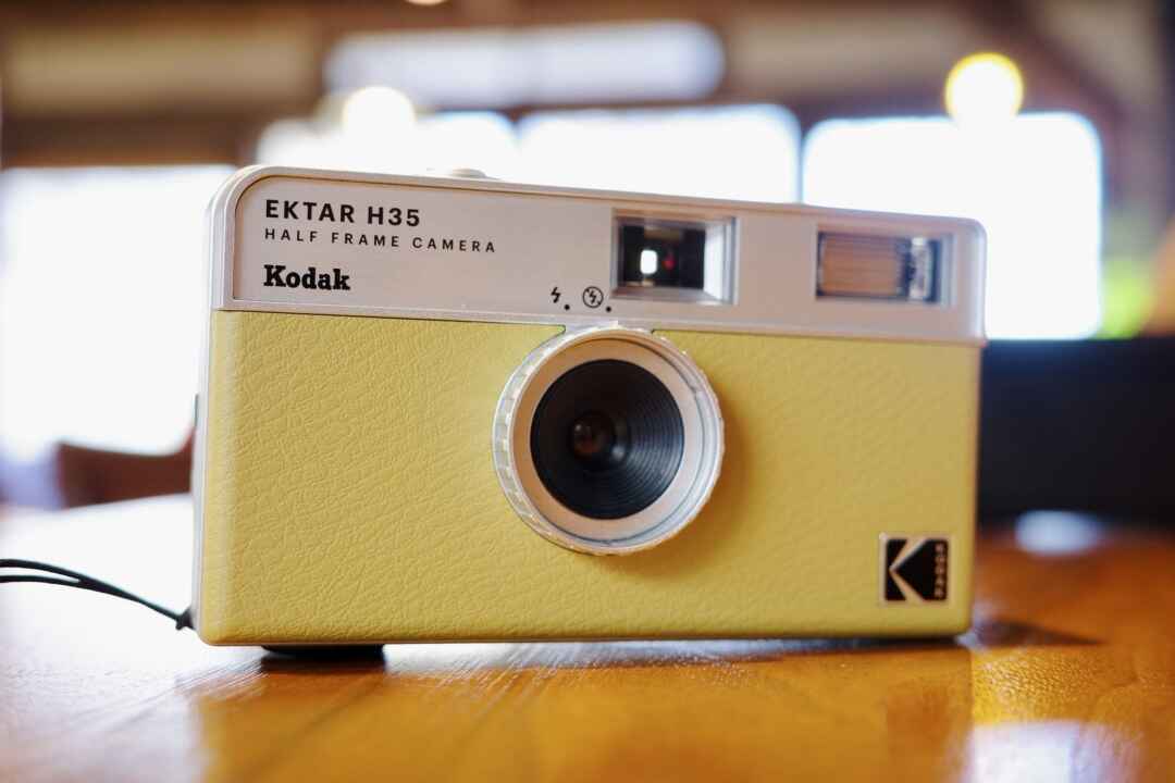 フィルムカメラデビューに！】 Kodak EKTAR H35N オレンジ 【公式通販】